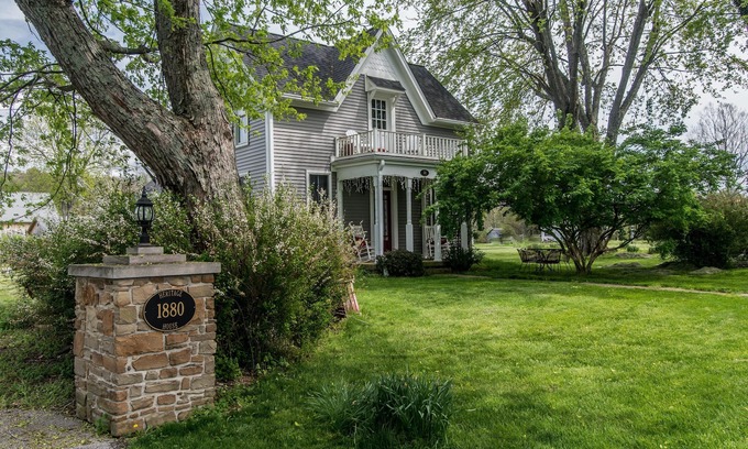 Nashville House | 3BR, 2BA Farmhouse
