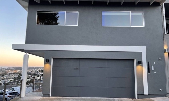 Noe Valley House | 3BR, 2BA Home, stunning views, sleeps 7, Garage + 240V EV Charging station