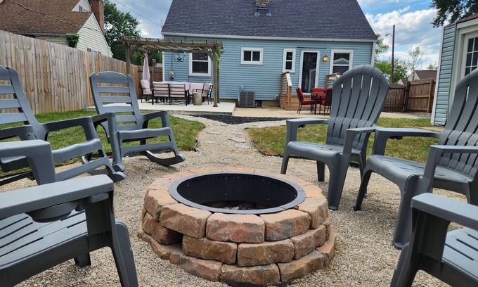 Columbus House | 3BR/2BA w/Fire Pit, Centrally Located