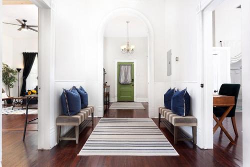 Government Hill House | 3BR 2BTH Historic Pearl Brewery Downtown Riverwalk
