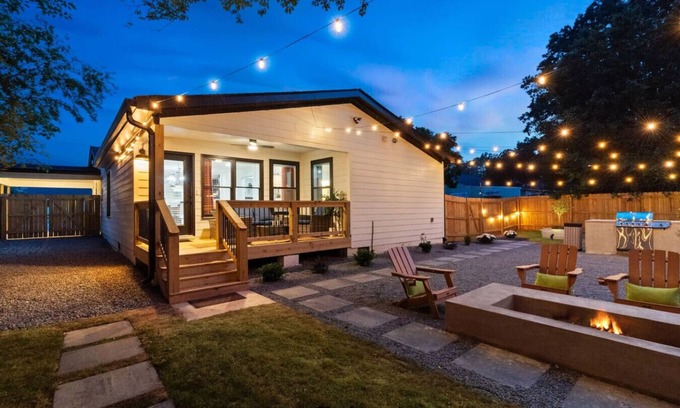 Smyrna House | 3BR Entertainment Home Near The Braves, Sleeps 10