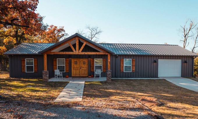 Atoka House | 3BR Family Friendly House 1/2 A Mile From Downtown Atoka!