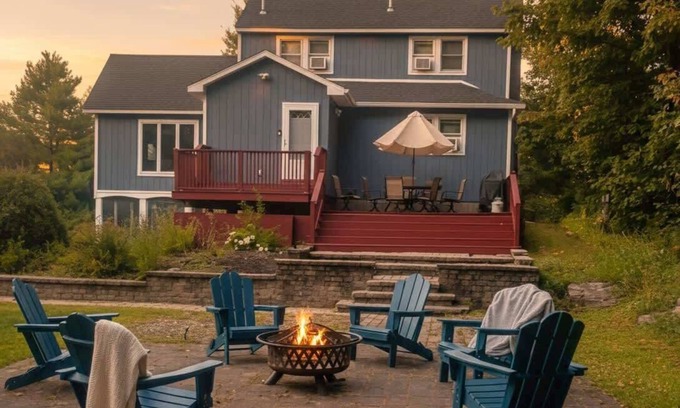 Lake Luzerne-Hadley House | 3BR Lake Luzerne Retreat with Game Room & Hot Tub