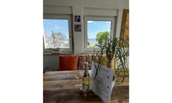 Reppenhagen House | 3BR penthouse apt on the beach with sea view & balcony