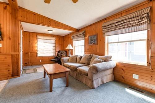 Neillsville House | 3br Riviera Cabin Sleeps 6, Fully Furnished!