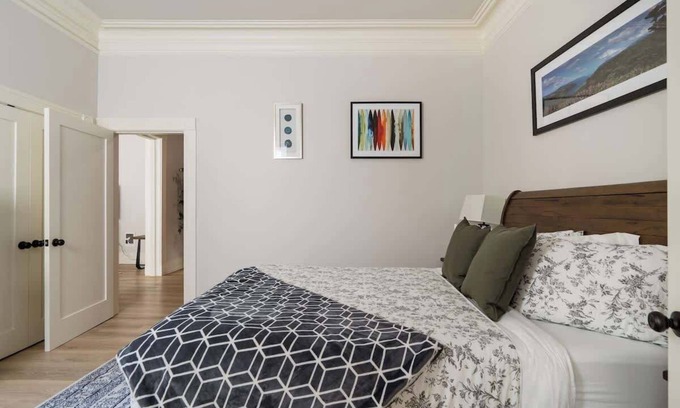 Alphabet Historic District House | 3BR Sleeps 8 Prime NW Location 99 WalkScore