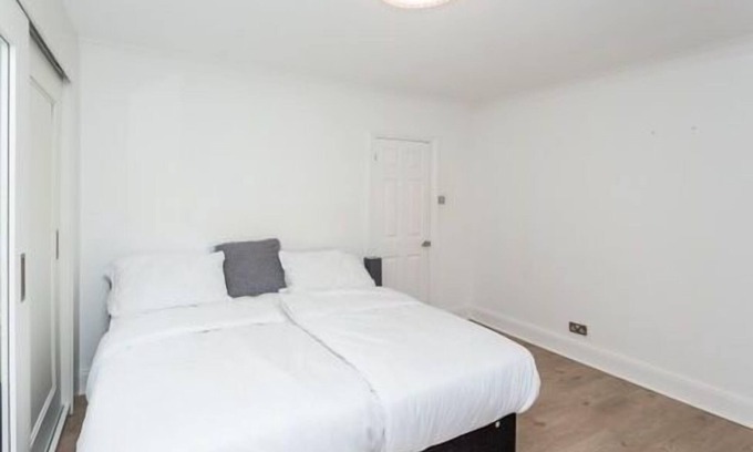Colchester House | 3BR-Sleeps7-Garden-Parking