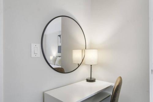 Hyde Park Apartment | 3BR Vibrant Apartment in Hyde Park - Bstone 5310-1