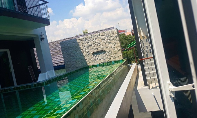 Saphan Sung House | 3BRs 5 BathRms with private pool in BKK, 3 km to metro ,9 km to BKK airport
