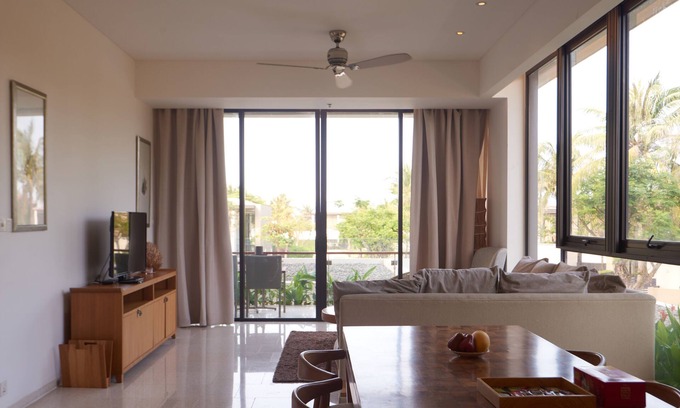Ngu Hanh Son Apartment | 3BRs Apartment with a Garden - Pool view