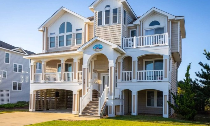 Ocean Sands House | 3min Walk to Beach, Pool, Hot Tub, & Game Room!