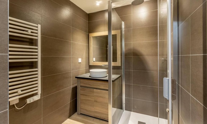 Arc-1600 Apartment | 3rd floor, view valley, fitness, swimming pool, sauna, hammam, balcony, parking, tv, ski locker