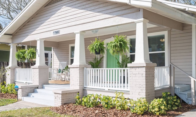 Dixieland House | 3x Properties - Sleeps 14 & Pet Friendly Estate