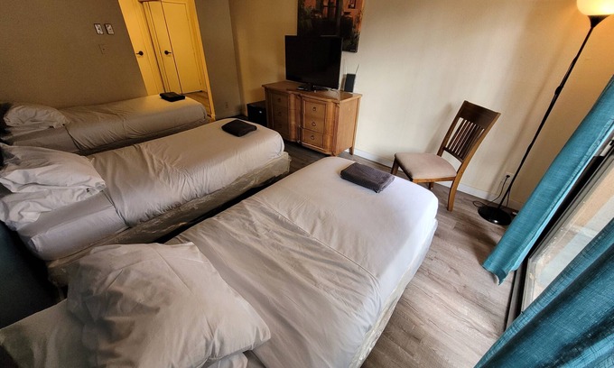 Beverly Hills Apartment | 3xGuests Unit with AC and WiFi in Beverly Hills