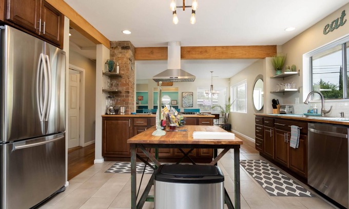 Cottonwood House | 4-5 Bedroom Private Oasis in Old Town Cottonwood Walk to Tasting Rooms & Shops!