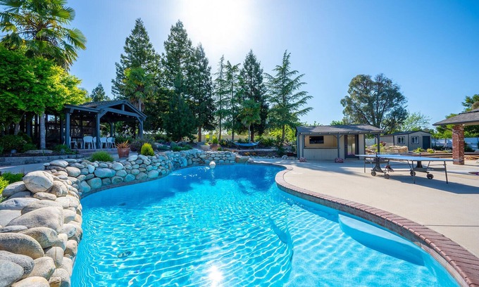 Templeton Other | 4,500 sq-ft retreat with a pool and hot tub in the middle of wine country!