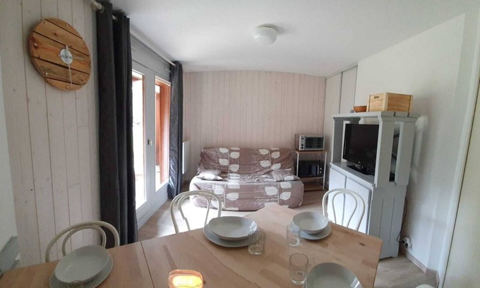 Les Contamines-Montjoie Apartment | 4 - 6 person apartment at the foot of the cable car