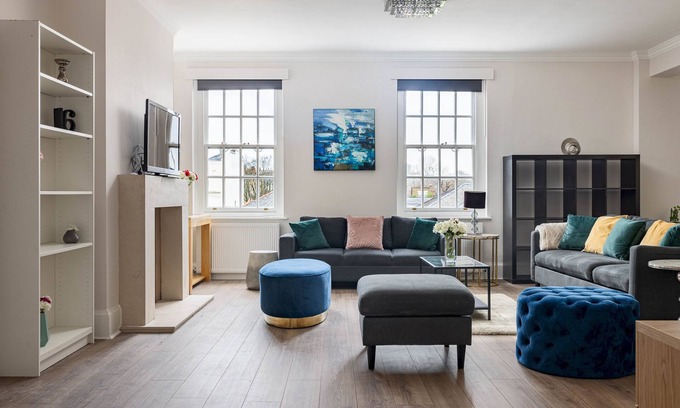 Abingdon Apartment | 4-BDR Stunning Kensington Penthouse