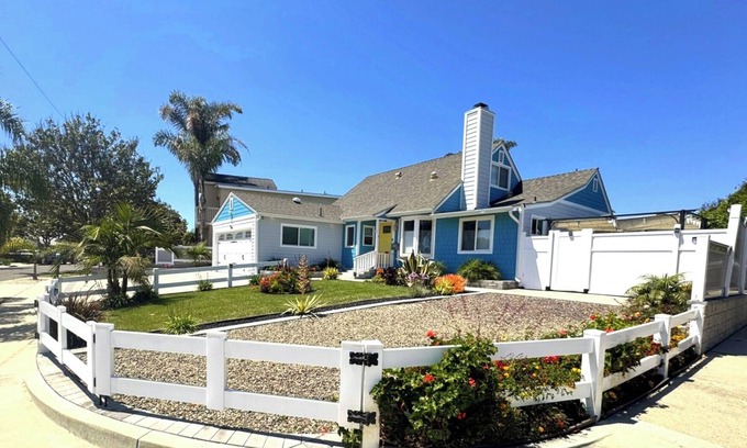 Ventura House | 4-bdrm house, 2 miles from Beach-Pet Friendly-HotTub-Playroom-Playground-Heat/AC