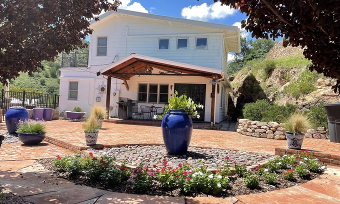 Bisbee House | 4 bed, 2 bath luxury vacation home for up to 8 guests