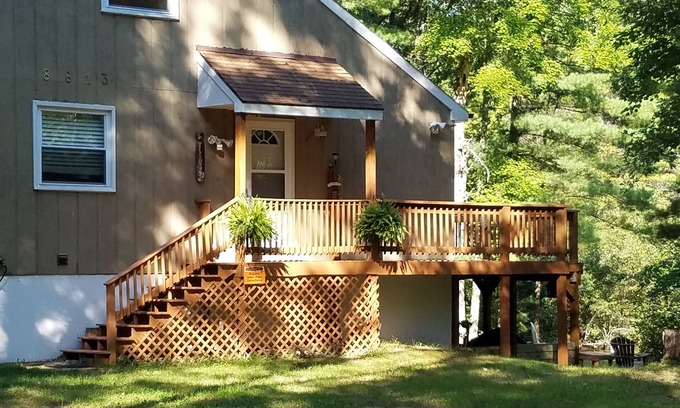 Idlewild House | 4 Bed 3 Bath Beautiful and Peaceful Riverfront Tranquility