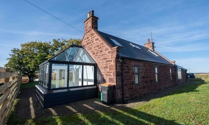 Turriff Cottage | 4 Bed Converted Barn in Aberdeen Countryside
