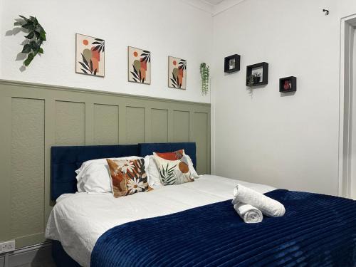 Splott House | 4 Bed House with Garden and Hot Tub - Near City Centre