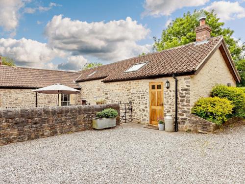 Nunney House | 4 Bed in Bath 27808