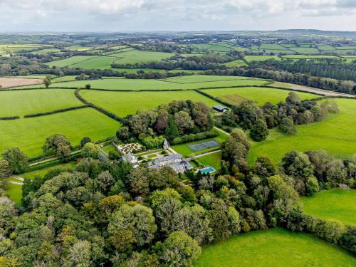 Liskeard House | 4 Bed in Looe 47668