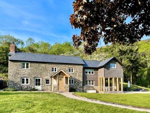 Church Stoke House | 4 Bed in Old Churchstoke 91498