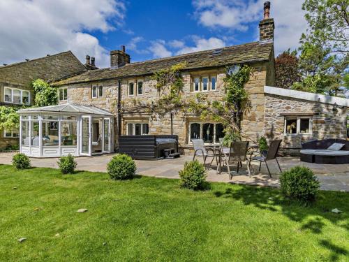 Foulridge House | 4 Bed in Skipton 95023