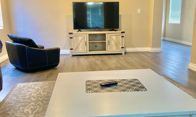 Silverado Ranch House | 4 bed room Beautiful Family house