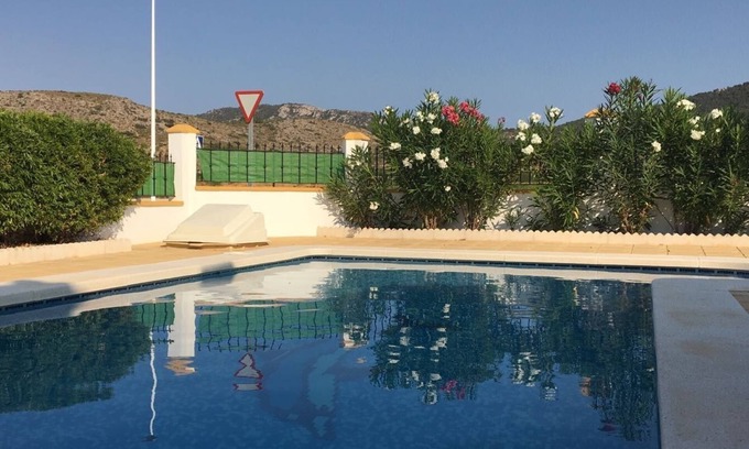 Hondon de los Frailes Villa | 4 BED VILLA SPAIN 25 MIN FROM ALICANTE AIRPORT Minimum of 7 nights only