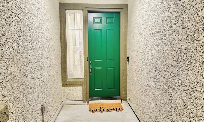 Fernley House | 4-Bedroom/2-Bath/Pet OK/Sleeps13
