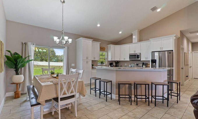 Ocala House | 4-bedroom 2-bathroom charming house in Ocala with AC, WiFi. Enjoy your stay