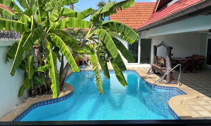 Nong Prue Villa | 4 bedroom 4 bathroom Private Pool Villa located in the Nongprue area of Pattaya