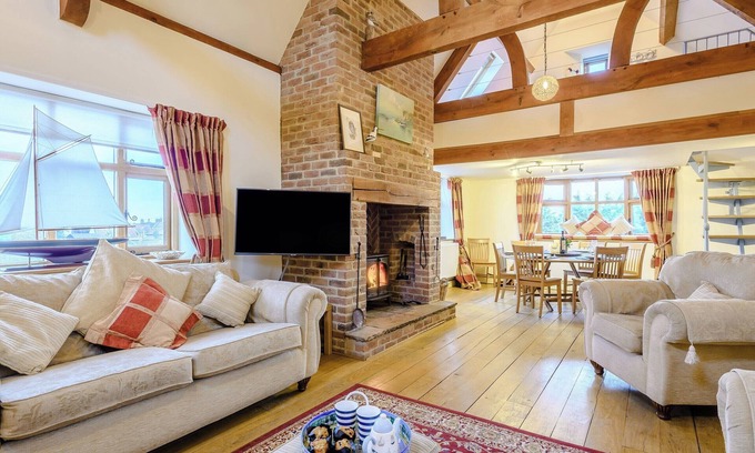 Wells-next-the-Sea Cottage | 4 bedroom accommodation in Wells-next-the-Sea