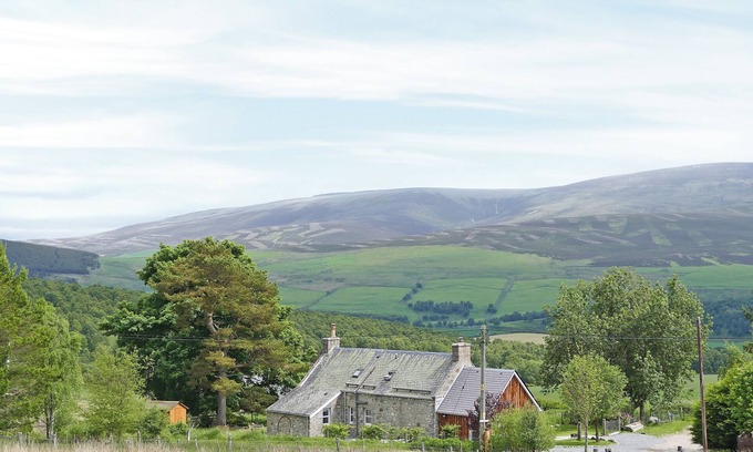 Grantown-on-Spey Cottage | 4 bedroom accommodation in Advie, near Grantown-on-Spey