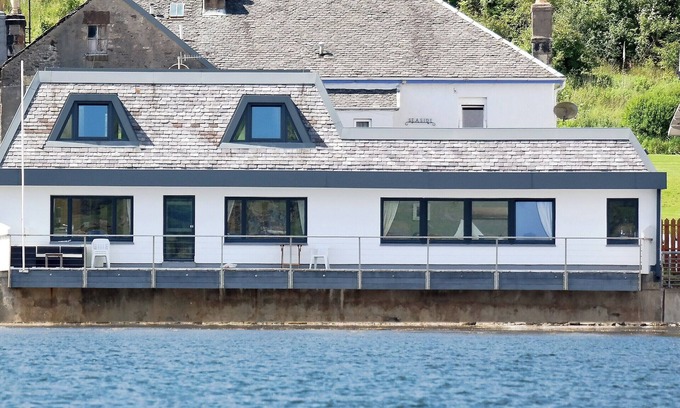 Tighnabruaich Cottage | 4 bedroom accommodation in Tighnabruaich