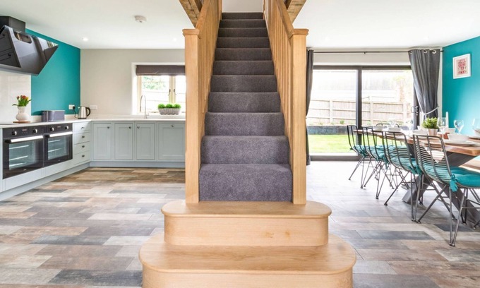 Folkton Cottage | 4 bedroom accommodation in Flixton, near Filey