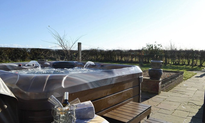 Acklington Cottage | 4 bedroom accommodation in Acklington