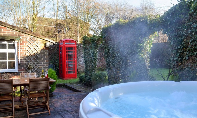 Bishops Waltham Cottage | 4 bedroom accommodation in Bishop’s Waltham, near Winchester