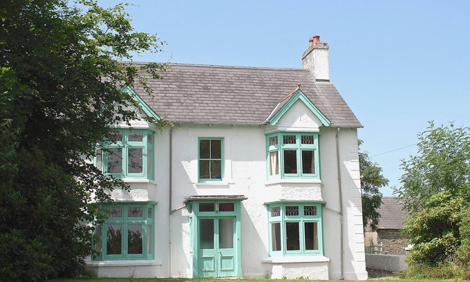 Tan-y-groes Cottage | 4 bedroom accommodation in Blaencelyn, near Llangrannog