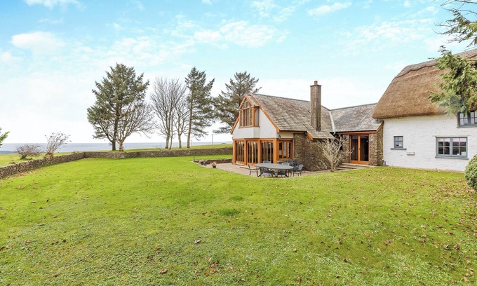 Clovelly Cottage | 4 bedroom accommodation in Clovelly