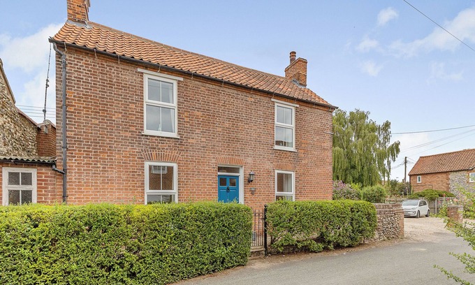 South Creake Cottage | 4 bedroom accommodation in South Creake, near Fakenham