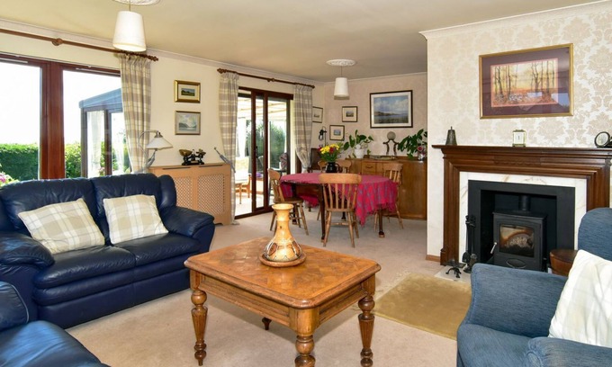 Saint Cyrus Cottage | 4 bedroom accommodation in St Cyrus, near Banchory