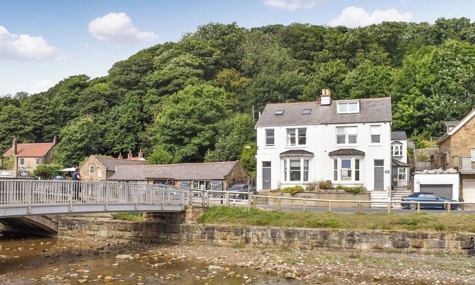 Sandsend Cottage | 4 bedroom accommodation in Sandsend