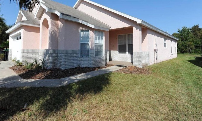 Indian Point House | 4 bedroom accommodation in Kissimmee