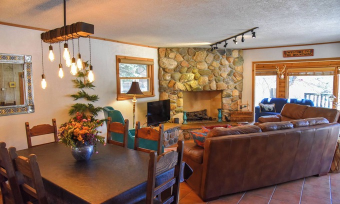 Red River House | 4 bedroom accommodation in Red River