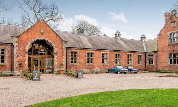 Amerton Cottage | 4 bedroom accommodation in Ingestre, near Stafford